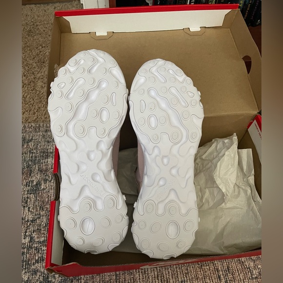 Women’s Nike React Element 55 - Picture 4 of 8